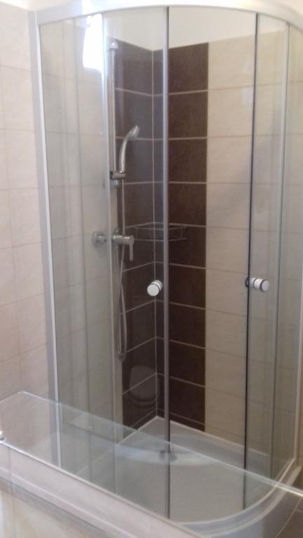 Eszter Apartmanhaz Hajduszoboszlo Luaran gambar