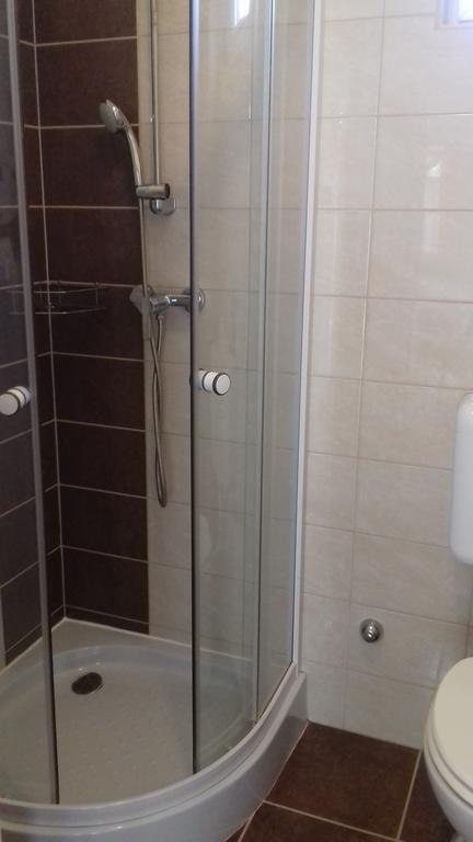 Eszter Apartmanhaz Hajduszoboszlo Luaran gambar