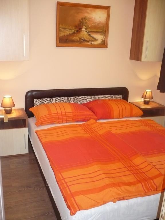 Eszter Apartmanhaz Hajduszoboszlo Luaran gambar