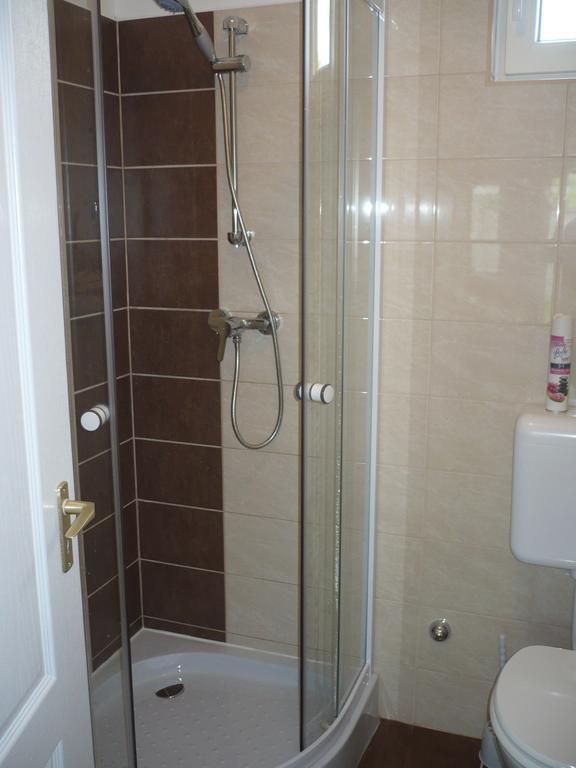 Eszter Apartmanhaz Hajduszoboszlo Luaran gambar