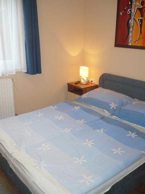 Eszter Apartmanhaz Hajduszoboszlo Luaran gambar