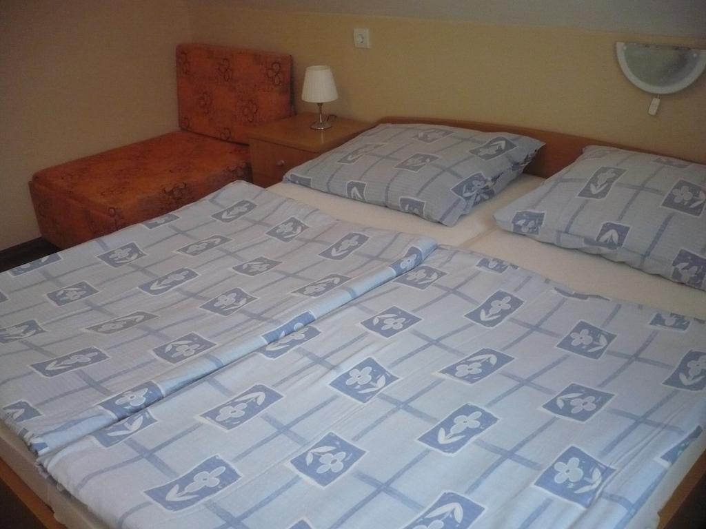 Eszter Apartmanhaz Hajduszoboszlo Luaran gambar