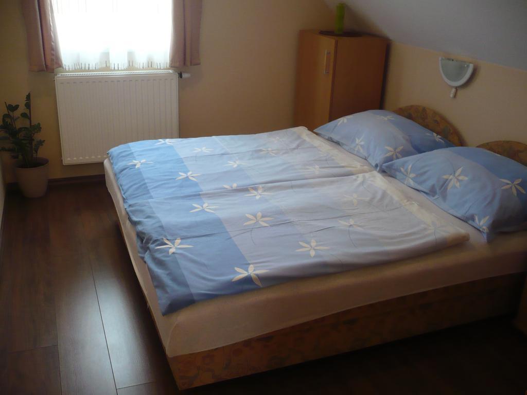 Eszter Apartmanhaz Hajduszoboszlo Luaran gambar