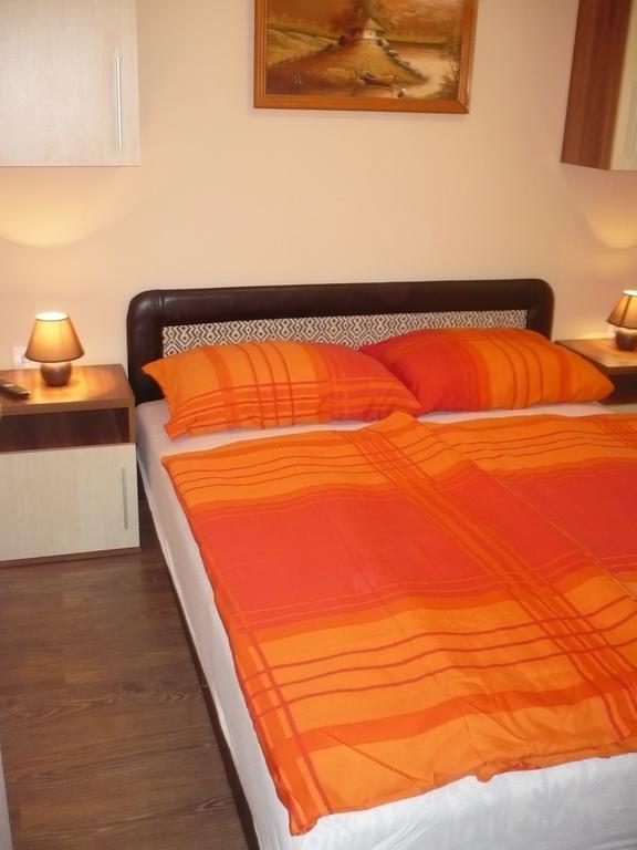 Eszter Apartmanhaz Hajduszoboszlo Luaran gambar